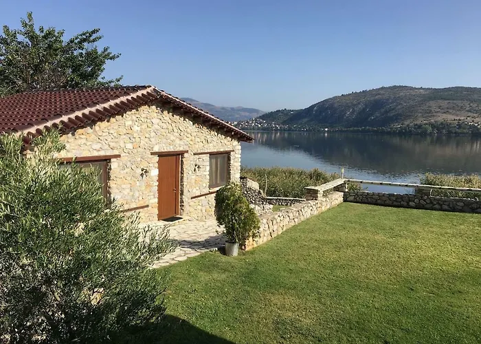 The Little Stone House By The Apartamento Castória